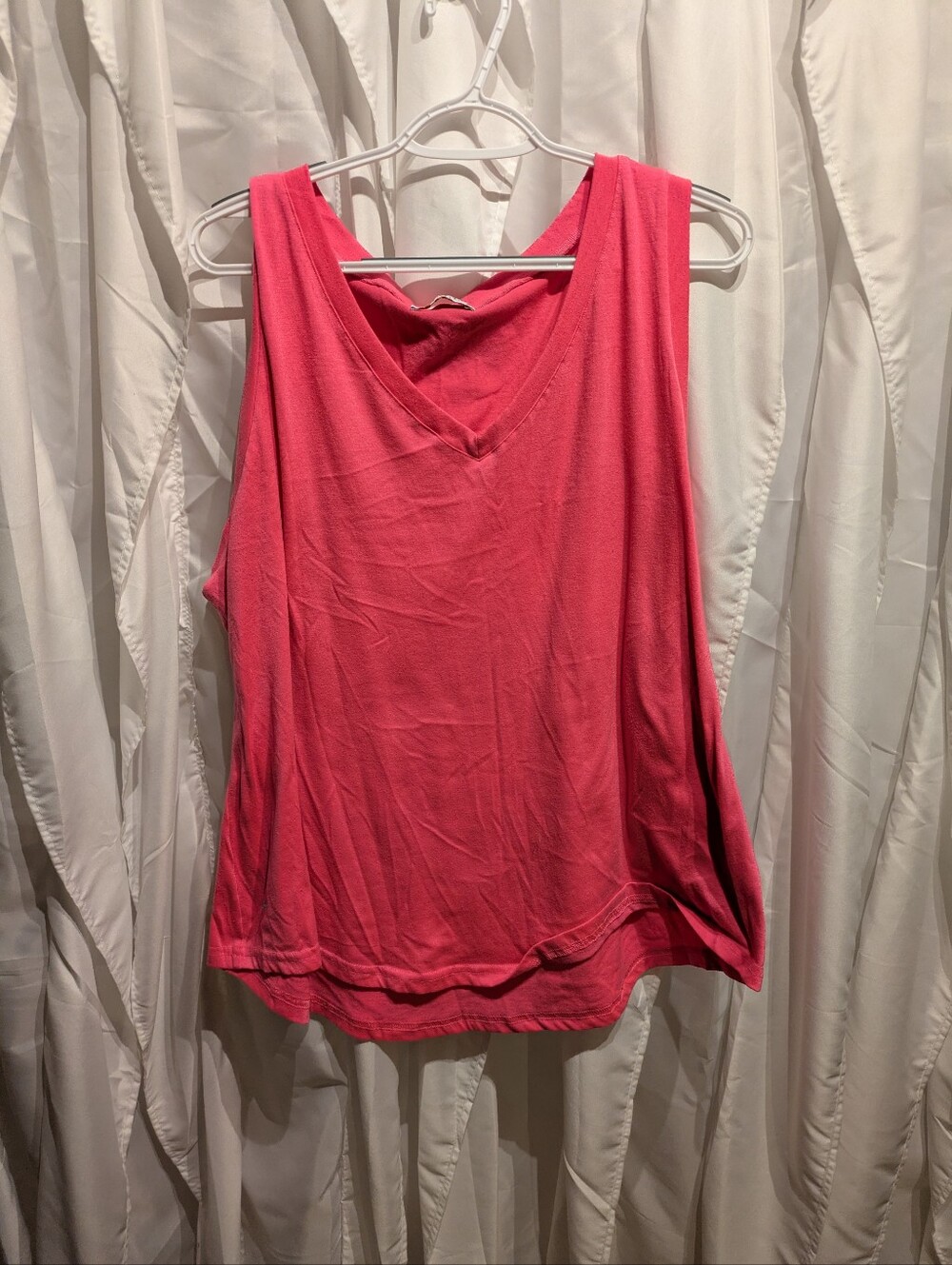 B4 MOSHU Hot Pink V-Neck Sleeveless Tank Top - Size XXL Plus Size Flowy Summer T